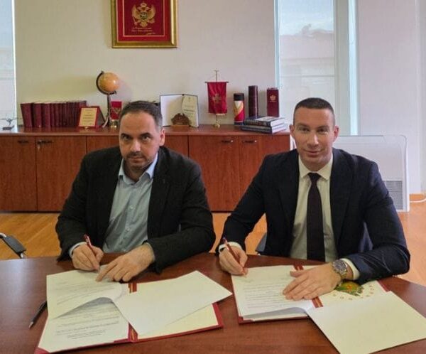 Memorandum o saradnji JU Srednja građevinsko-geodetska škole ‘Inž. Marko Radević’  i Uprave za nekretnine